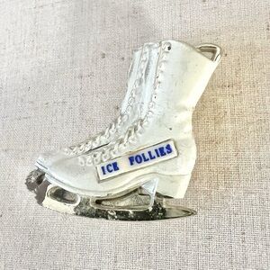 ICE FOLLIES 1940’s 40s Retro Vintage Ice Skates Skating White Pin C-Clasp Brooch